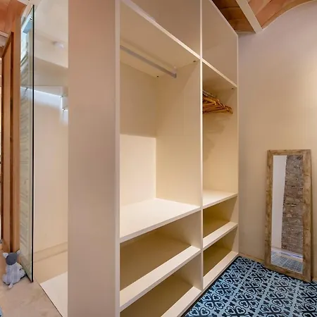 Luxurious Barri Vell House - Heart Of The Old Town Дом отдыха Жирона