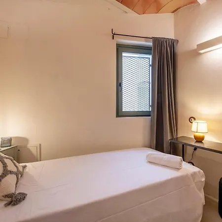 Luxurious Barri Vell House - Heart Of The Old Town Дом отдыха Жирона
