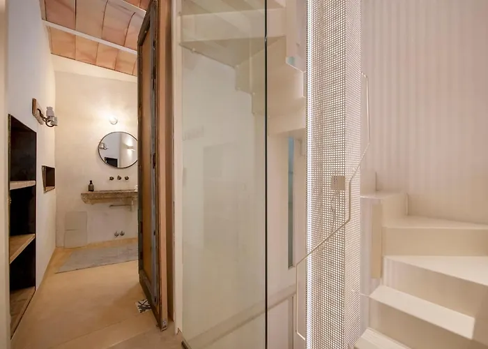 Nyaraló Luxurious Barri Vell House - Heart Of The Old Town